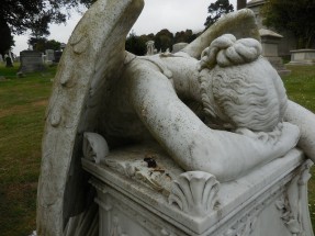 Weeping angel statue